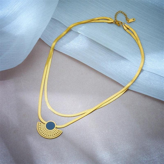 Colier auriu, din otel inoxidabil, suflat cu aur 18k, in 2 straturi, cu piesa contemporana, Dolly C12 - Pursehuit.ro