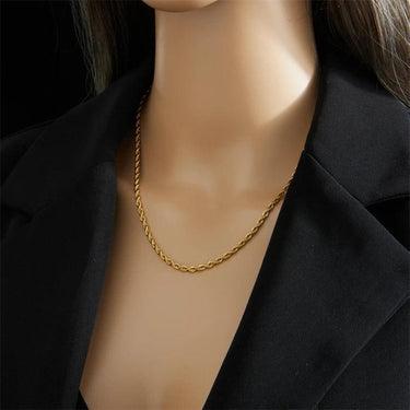 Colier auriu, din otel inoxidabil, suflat cu aur 18k, rasucit, Dominika C12 - Pursehuit.ro