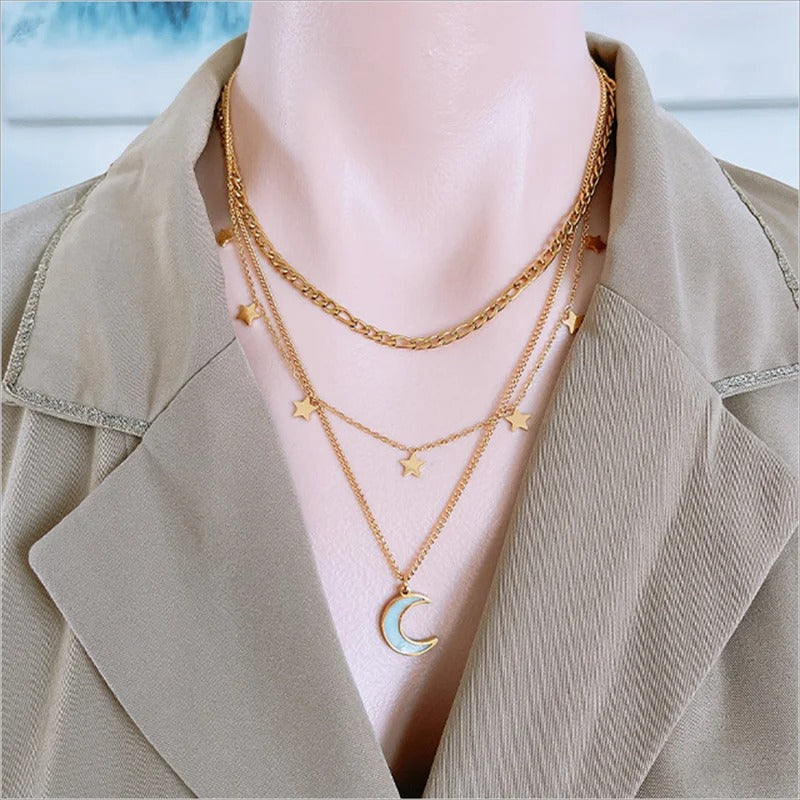 Colier auriu, otel inoxidabil, suflat cu aur 18k, in 3 straturi, cu stelute si semiluna, Delila C1