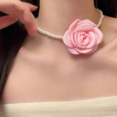 Colier choker, cu perle si floare roz, Begitta C14 - Pursehuit.ro