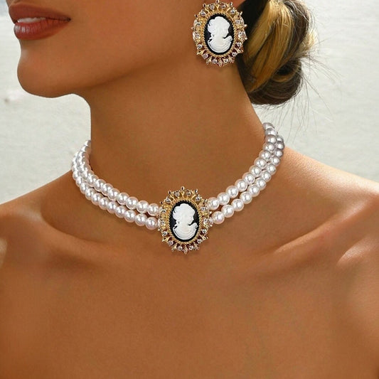 Set colier choker si cercei, auriu, cu perle si pandantiv vintage, Arja C24