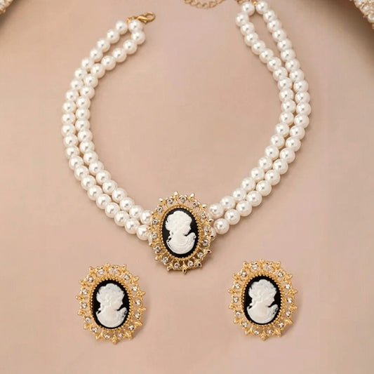 Set colier choker si cercei, auriu, cu perle si pandantiv vintage, Arja C24