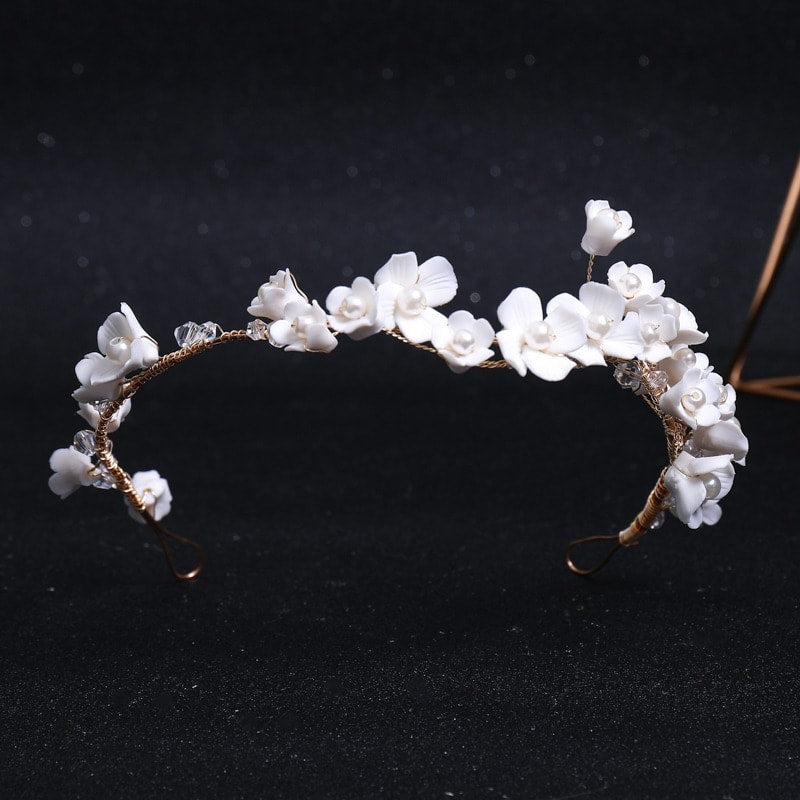 Coronita aurie, modelatoare, cu floricele albe, Amabel C18