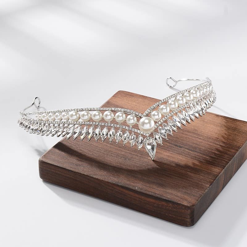Coronita argintie, cu pietre si perle, Kateryn C6