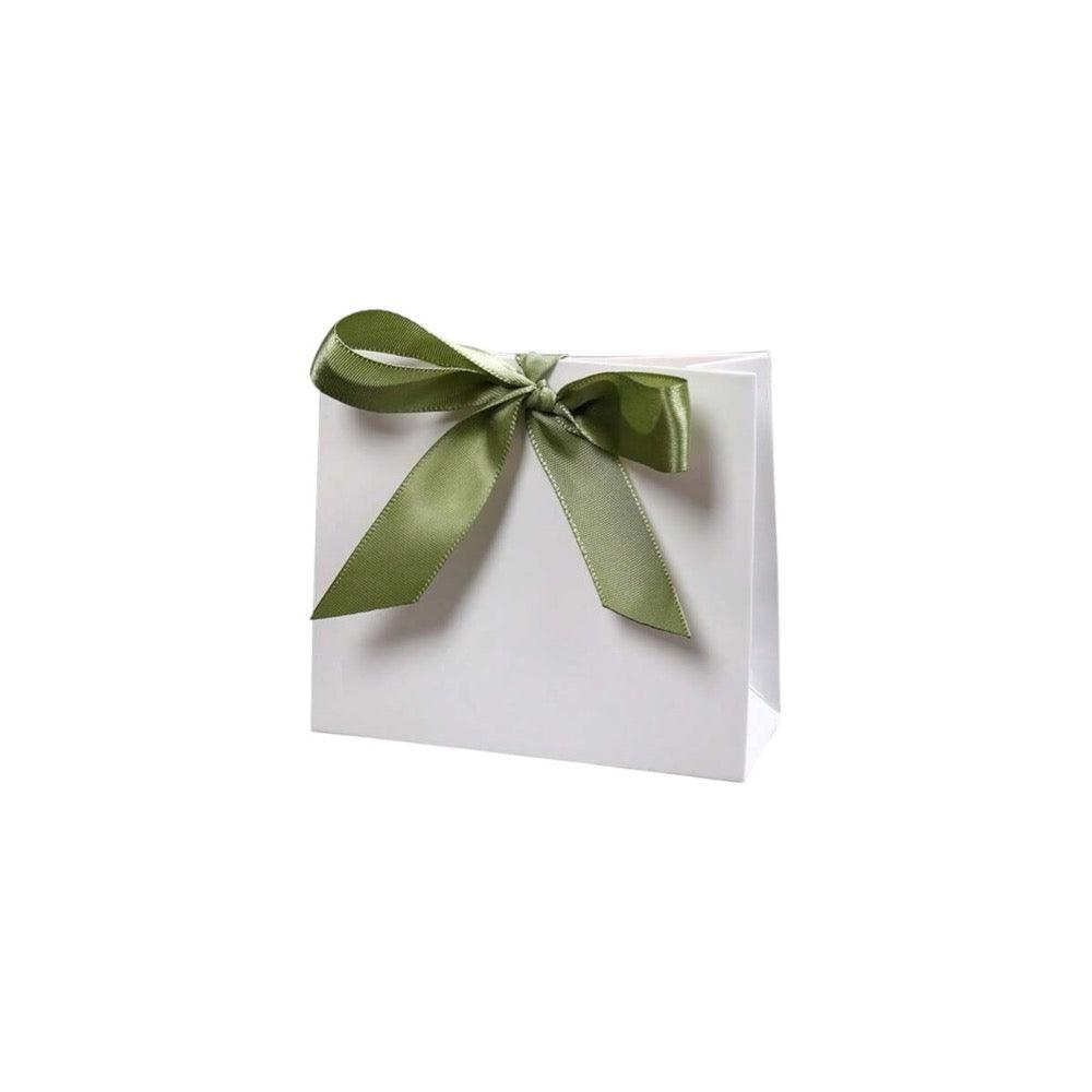 Cutiuta pentru cadou, alba, cu autoformare, 10 cm x 11.5 cm x 4.5 cm - Pursehuit.ro