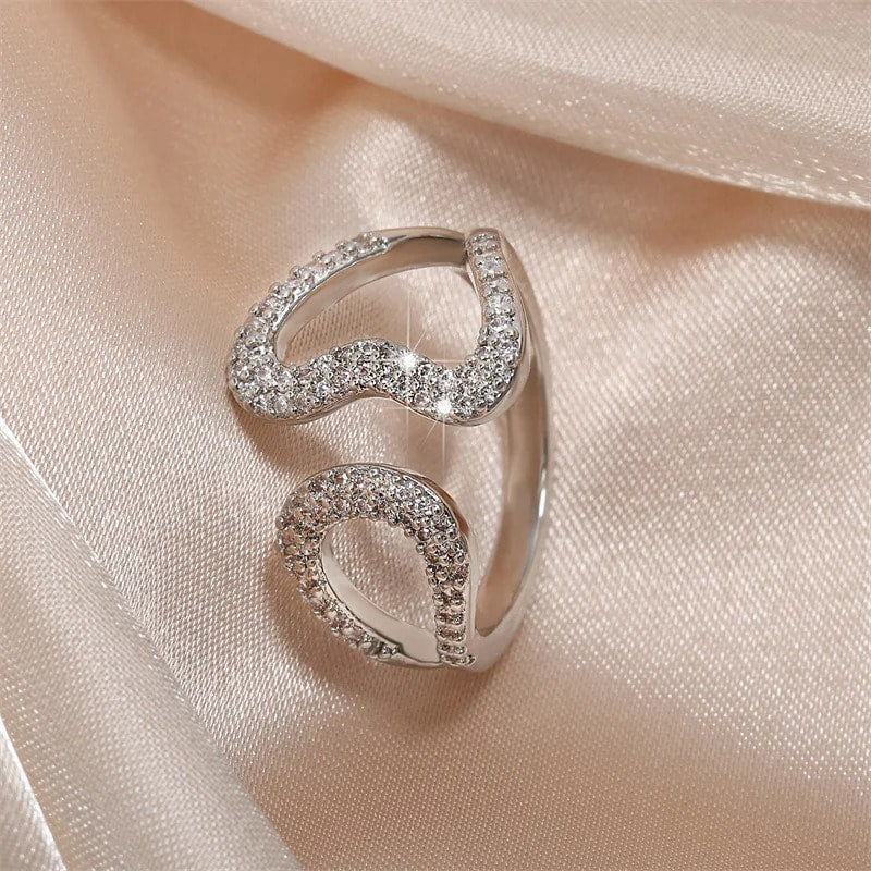 Inel argintiu, reglabil, forma de inima, cu pietre din zirconiu, Myrtle C6