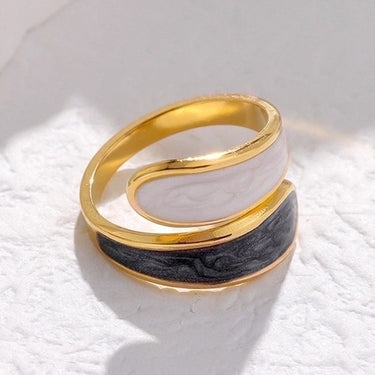 Inel auriu, reglabil, din otel inoxidabil, suflat cu aur 18k, forma abstracta, Pekka C8