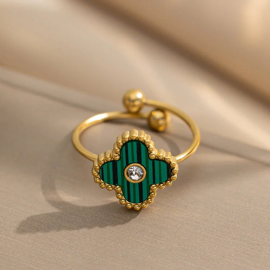 Inel auriu, reglabil, din otel inoxidabil, suflat cu aur 18k, forma de trifoi verde stilizat, Philippa C8