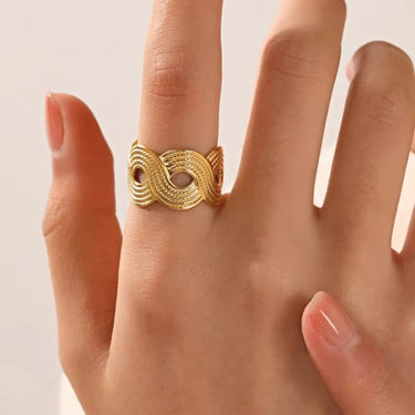 Inel auriu, reglabil, din otel inoxidabil, suflat cu aur 18k, forma impletita, Cira C4