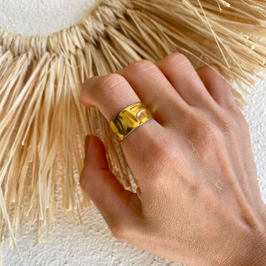 Inel auriu, reglabil, din otel inoxidabil, suflat cu aur 18k, textura sifonata, Cleopatra C4