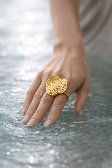 Inel auriu, reglabil, din otel inoxidabil, suflat cu aur 18k, texturat, Clodette C4