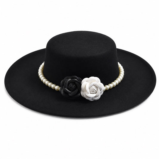 Palarie neagra, stil canotiera, handmade, cu bor lat, cu flori si perle, Deisy
