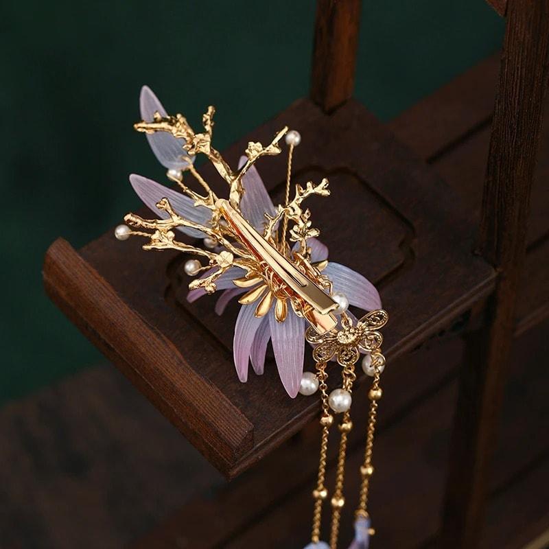 Set 2 accesorii par, aurii, cu flori mov, pietre si lanturi, Helga C16 - Pursehuit.ro