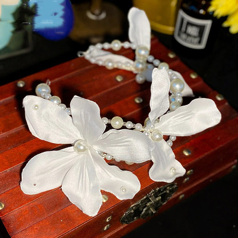 Set Coronita si Cercei, cu flori albe si perle, Solwej C1