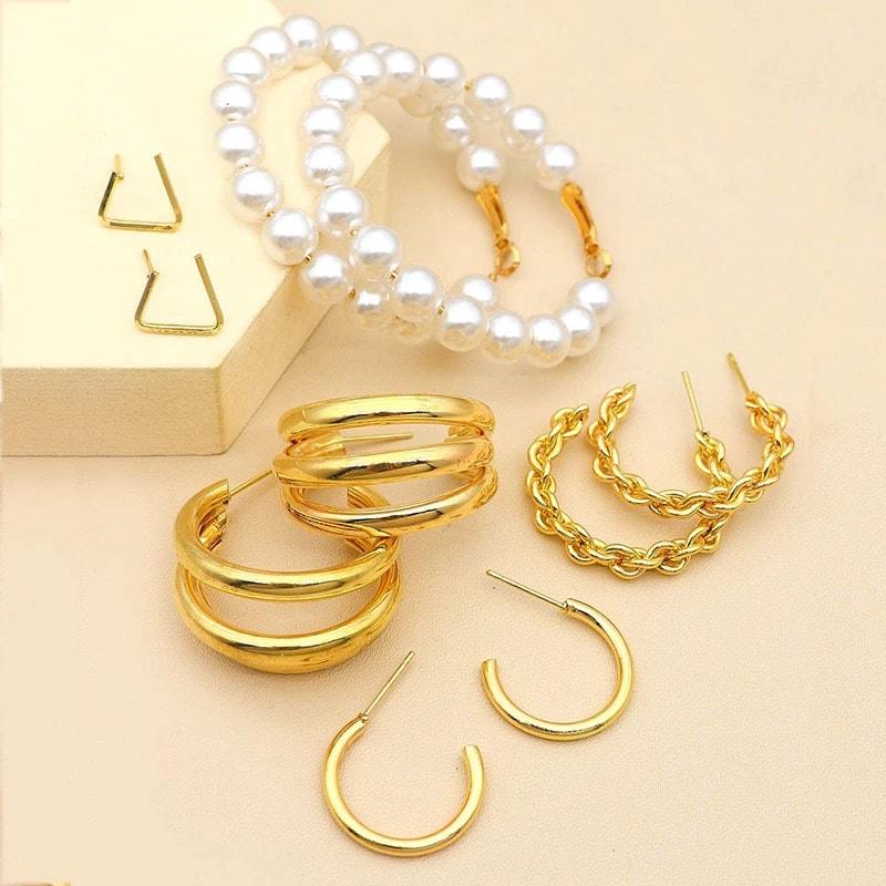 Set cercei, aurii, forme diverse, cu perle, Sanja C27 - Pursehuit.ro