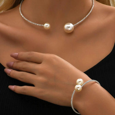 Set colier choker si bratara, argintiu, cu perle si pietre, Nicholas C8 - Pursehuit.ro