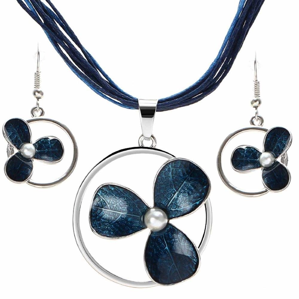 Set colier si cercei, albastru, cu flori si perle, Clausine C11