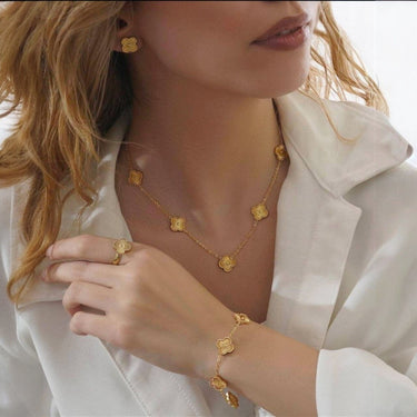 Set colier, cercei si bratara auriu, din otel inoxidabil, suflat cu aur 18k, cu trifoi, Olyssa C2