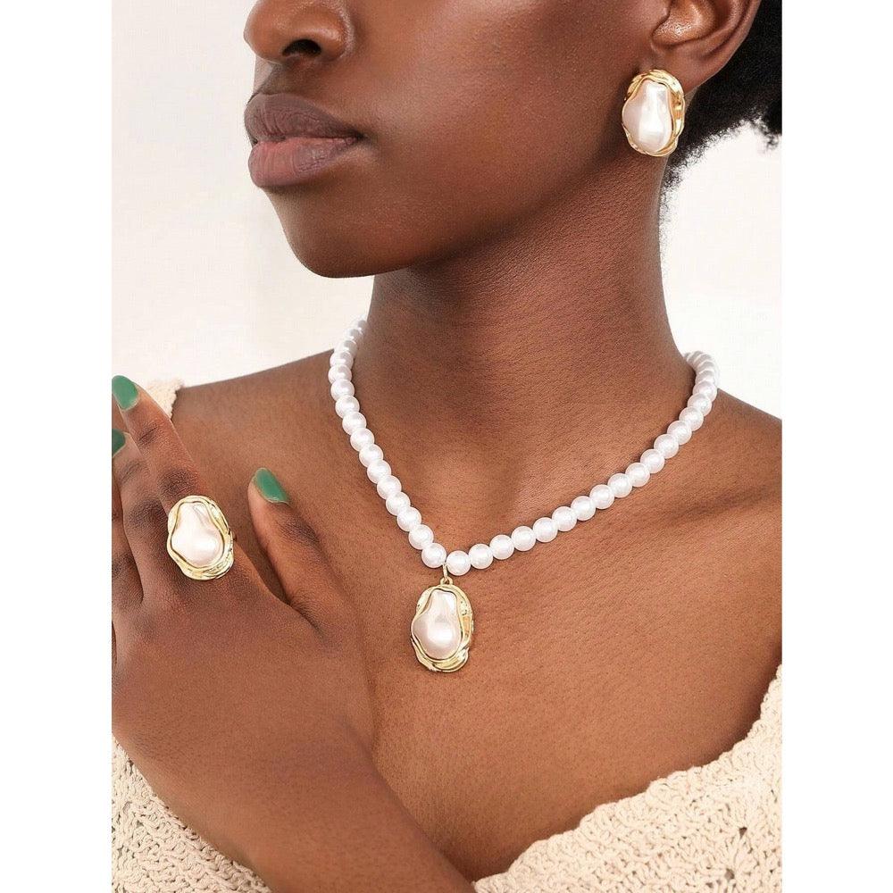 Set colier, cercei si inel reglabil, cu perle, Johanna C19 - Pursehuit.ro