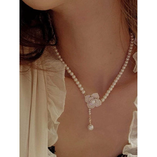 Set colier, cercei si inel reglabil, cu perle si flori, Karina C19 - Pursehuit.ro