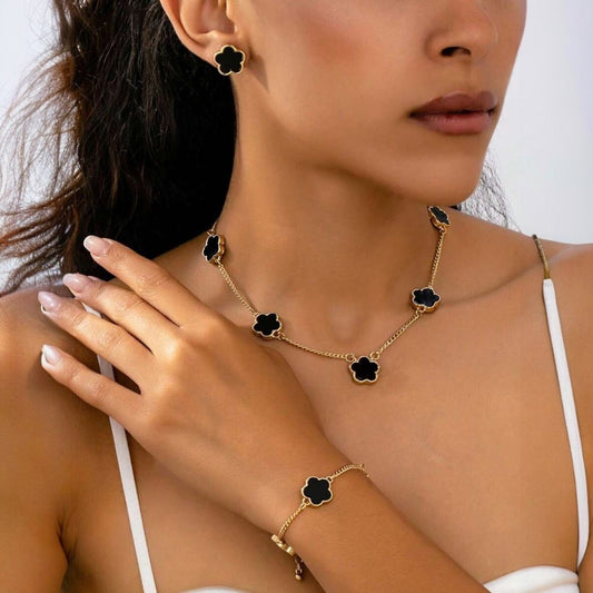 Set colier, cercei si bratara, auriu, cu pandantive flori negre, Nickie C15